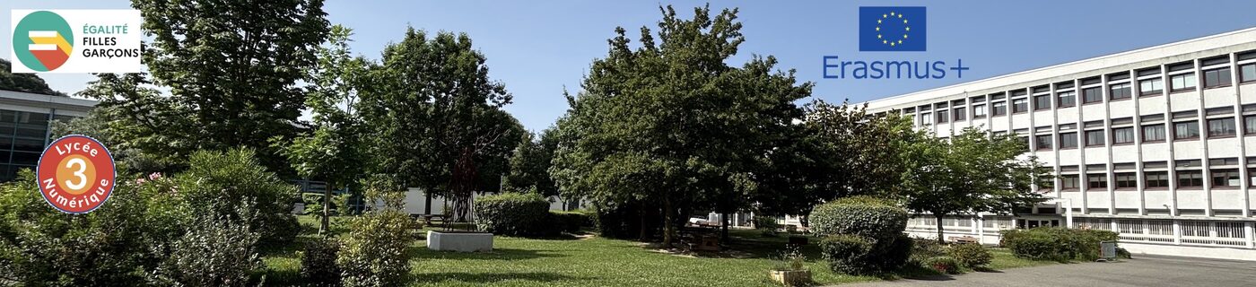 Vision panoramique du lycée avec les 3 labels